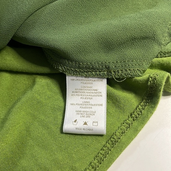 Sunday in Brooklyn green tank top 100% polyester keyhole, opening at neck medium - Picture 6 of 7